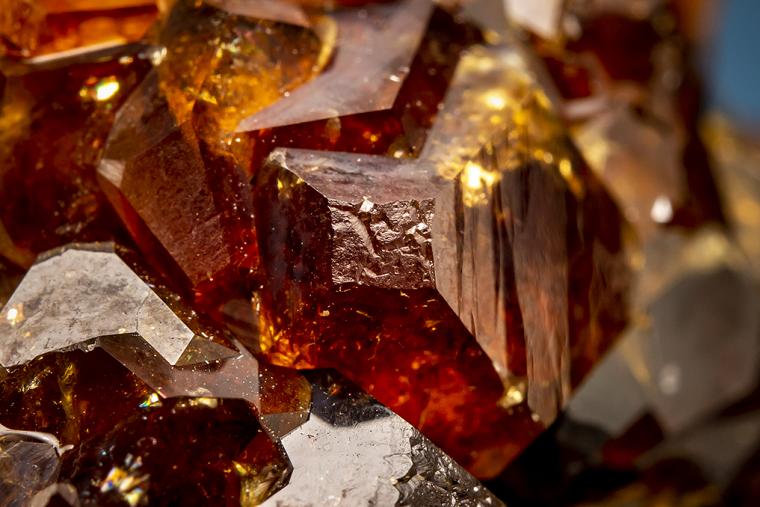 GROSSULAR var. Hessonite